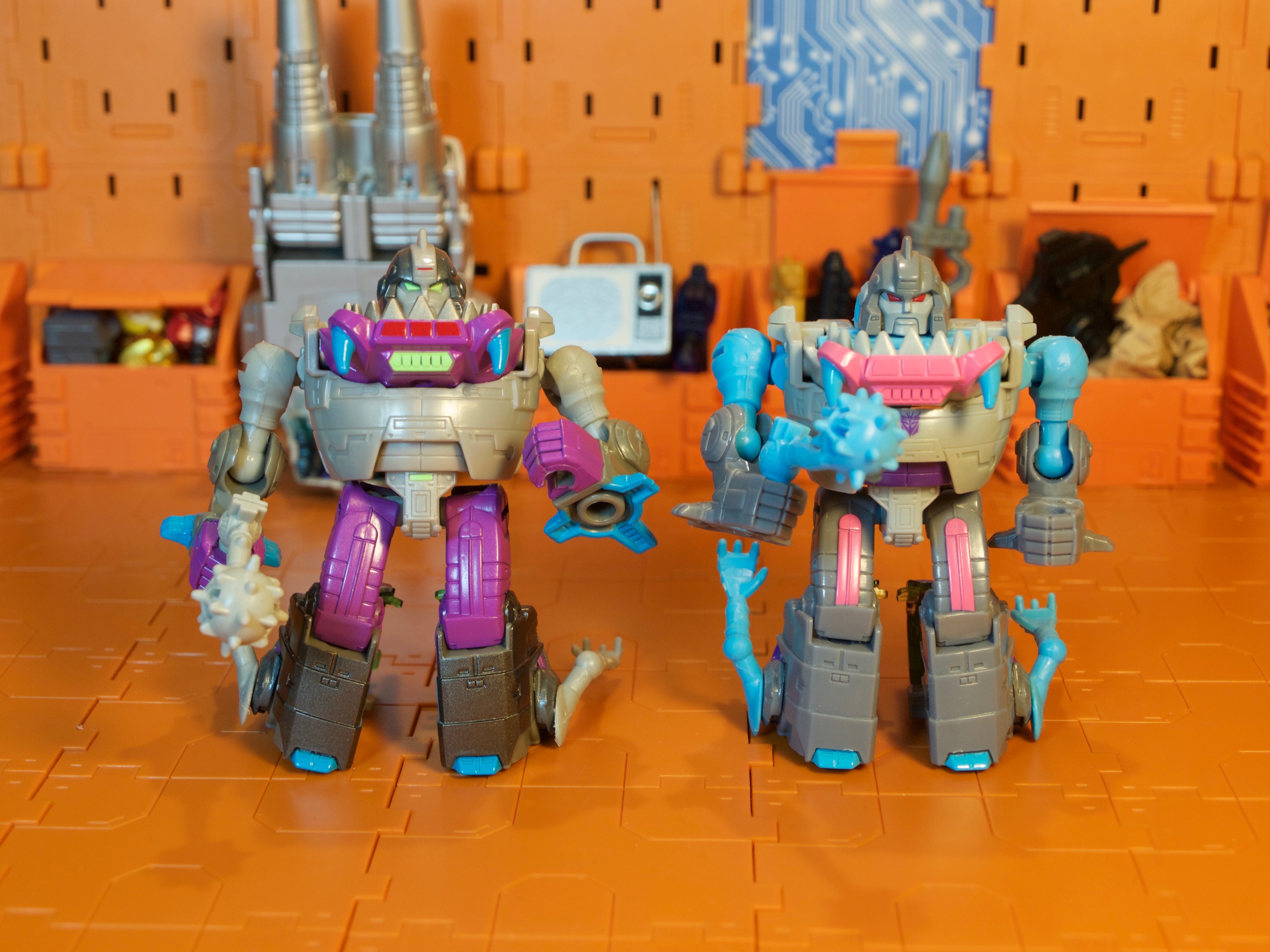 Sharkticon with Gnaw