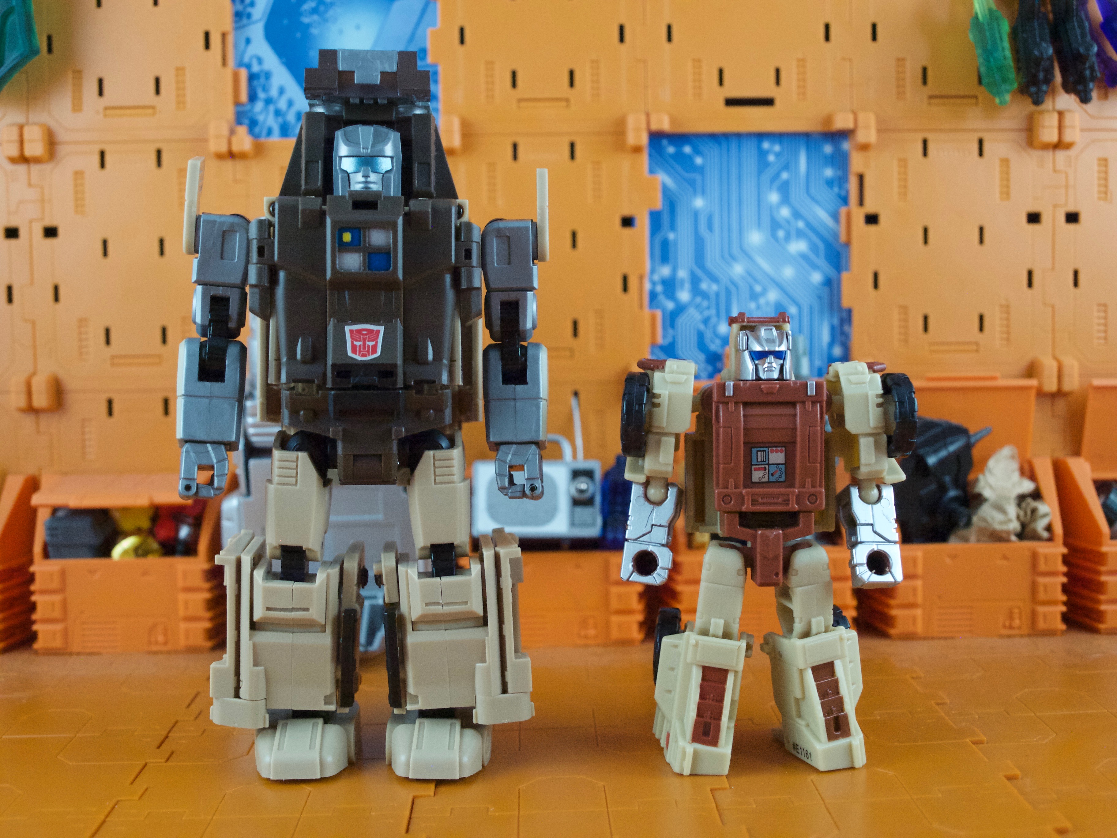 Outland with Backland robot mode